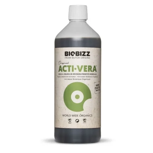 Aplicación de Acti·Vera para mejorar la salud y el vigor de las plantas de forma 100% natural.